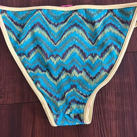 Bikini Size Medium Top & Bottom Blue Green Triangle Tie Top & Bottom - Like New - Picture 4 of 4